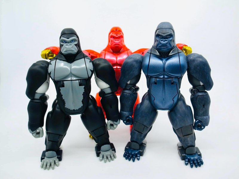 Masterpiece MP 38+ Burning Convoy Images Compare Supreme And Legendary Optimus Primal  (7 of 13)
